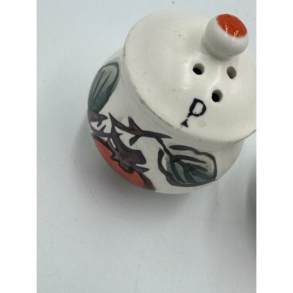 Vintage Salt and Pepper Shakers Tomato Vines Or Fruit